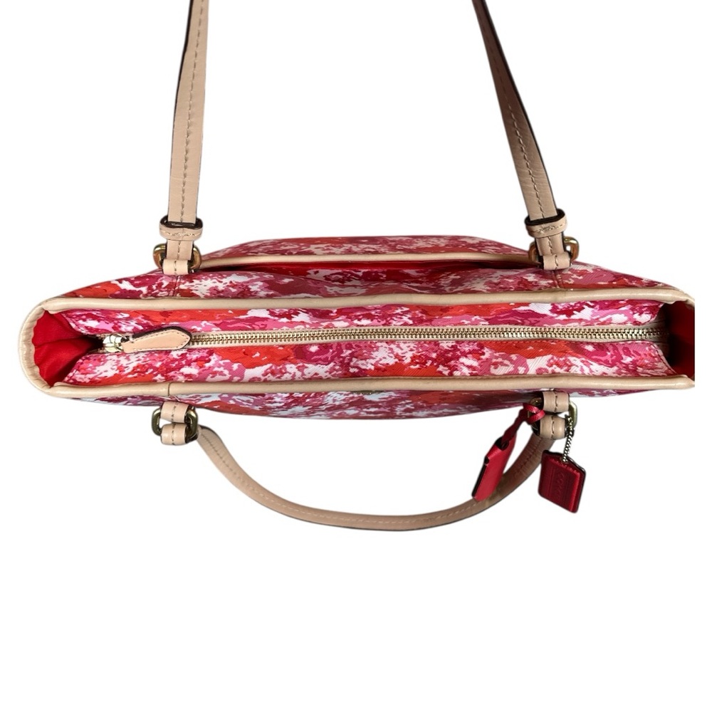 COACH Peyton Floral Tote EUC - Picture 7 of 16